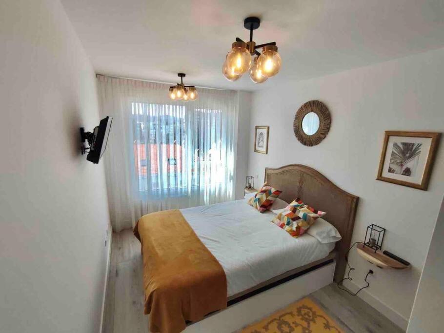Exclusivo Apartamento Con Aparcamiento Gratuito Ларедо Экстерьер фото